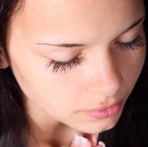 Read more about the article How to Clean Eyelash Extensions at Home