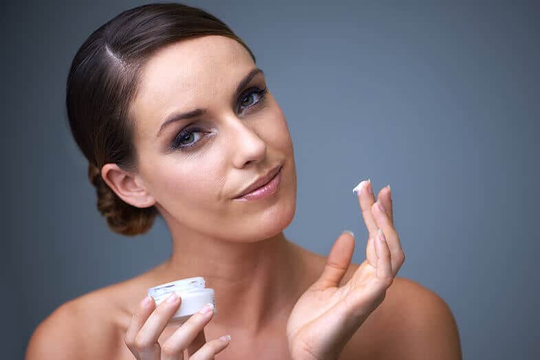 How Long to Wait to Apply Moisturizer After Toner